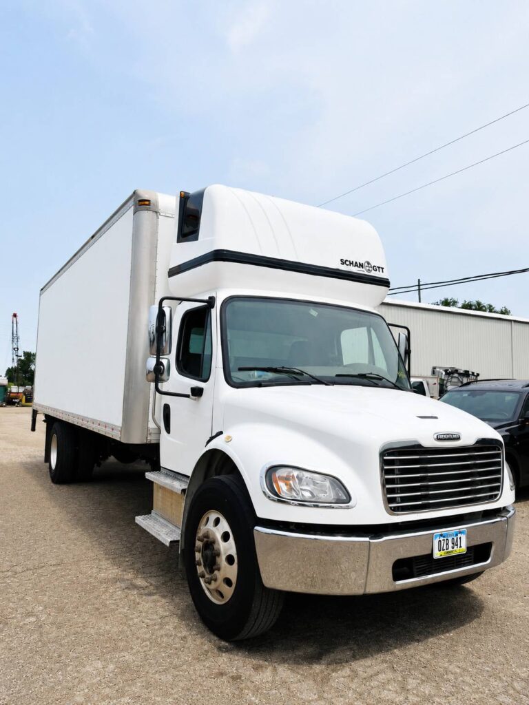 Freightliner L white